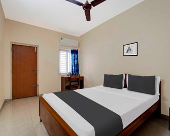Collection O Chinnamuthu Main Street - Erode - Bedroom