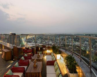 Hilton Jaipur - Jaipur - Balcony
