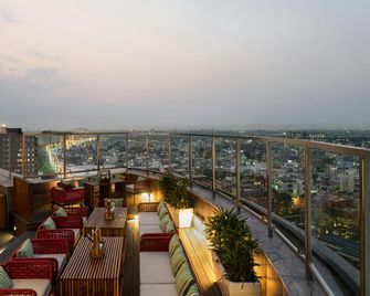 Hilton Jaipur - Jaipur - Balcony
