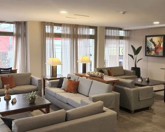 Hotel Canal Beagle - אושואיה - סלון