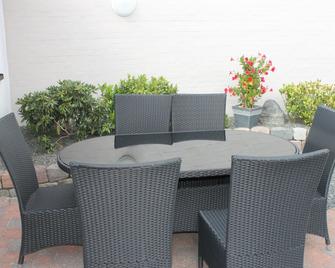 Amalie Bed and Breakfast & Apartments - Odense - Patio
