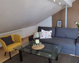 mittendrin.26 - Büchlberg - Huiskamer
