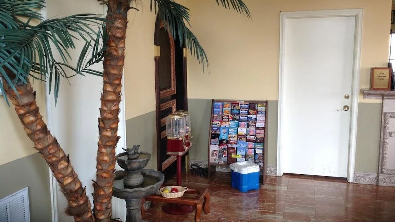 Executive Inn & Suites