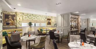 Ramada Hotel & Suites by Wyndham Coventry - קובנטרי - מסעדה