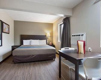 Red Lion Inn & Suites Olathe Kansas City - Olathe - Спальня