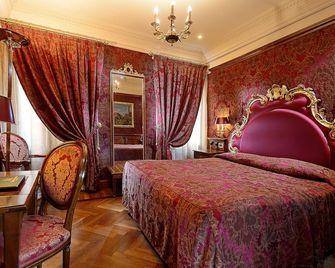 Bellevue Luxury Rooms - San Marco Luxury - Venesia - Kamar Tidur