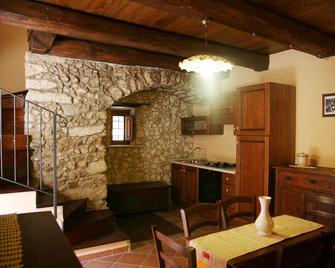 B&B Casa Sguitti - Santa Domenica - Comedor