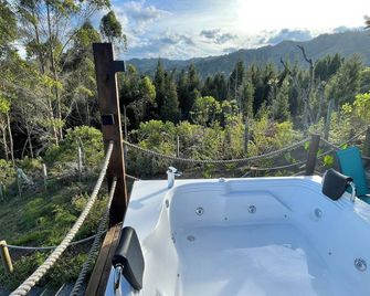 Entre-pinos Glamping WiFi Vista 360º - Guarne