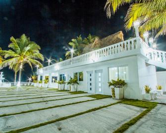 Hotel La Casona Beach - Monterrico - Edificio