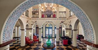 Hotel Seville - Harrison - Ingresso