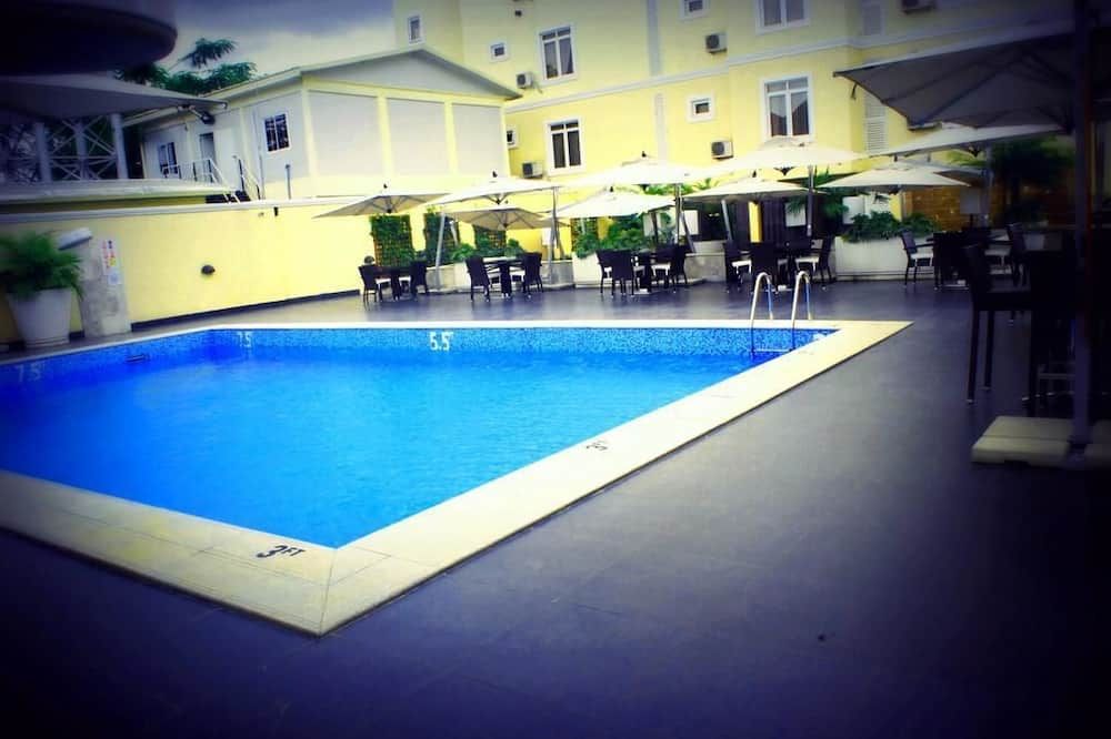 2508 Hotel And Suites - Port Harcourt - Pool