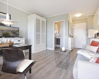 Lister Fenne - ليست - غرفة معيشة