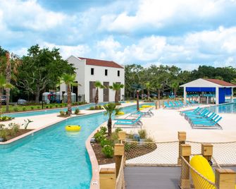 Centennial Plaza Resort Gulfport - Gulfport - Pool