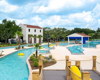 Centennial Plaza Resort Gulfport - Gulfport - Pool