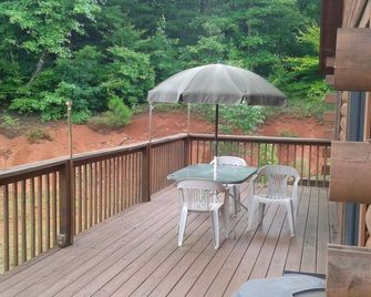Log Cabin On 5 Private Acres, Gated Community With River Access - Rutherfordton - Balcony