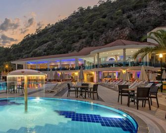 Montebello Resort Hotel - Fethiye - Pool