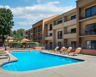 Courtyard by Marriott Virginia Beach Norfolk - Virginia Beach - Piscina