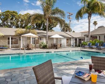 Holiday Inn Express & Suites LA Jolla - Beach Area - San Diego - Piscina