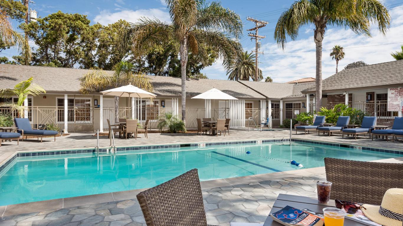 هوليداي إن إكسبريس آند سويتس لا جولا - ويندانسي بيتش، أحد فنادق آي إتش جي