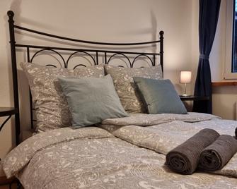 Ferienwohnungen Sund Ostfriesland - Grossefehn - Bedroom