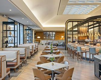 Omni Las Colinas Hotel - אירווינג - מסעדה