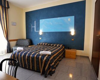Hotel Loreto - Milan - Bedroom