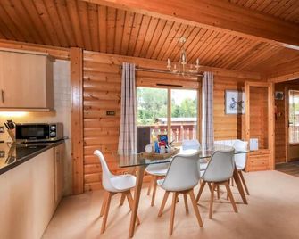 South Winchester Lodges - Winchester - Yemek odası