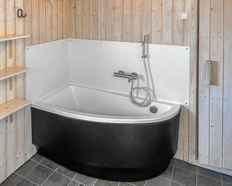 Beach Front Home In Bogense With Sauna - Bogense