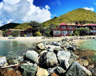 Fort Recovery Beachfront Villa & Suites Hotel - Road Town - Strand