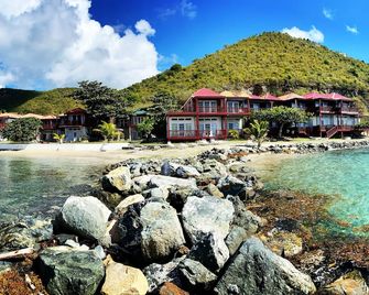 فورت ريكافري بيتشفرونت آند سويتس هوتل - Road Town - شاطئ