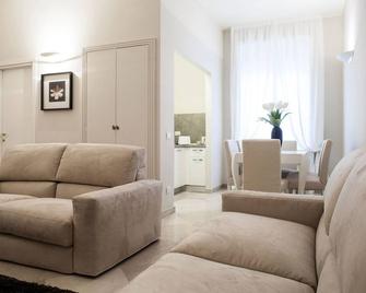 Milan Royal Suites - Centro - Milan - Living room