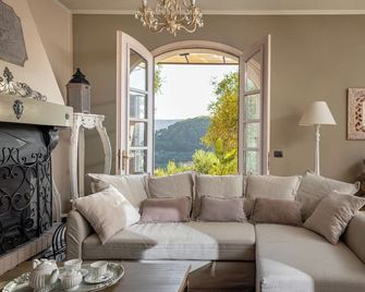 Casale Ulivi Luxury - Diano San Pietro - Sala de estar