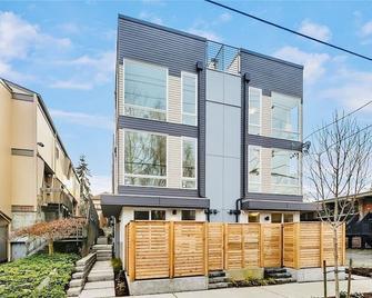 Brand New Entire Townhouse, Next to Green Lake - Seattle - Building