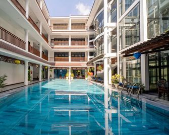Thanh Binh Central Hotel - Hoi An - Πισίνα