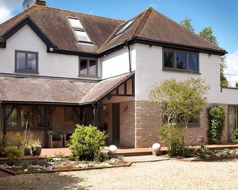 B&B Rafters - Abingdon - Building