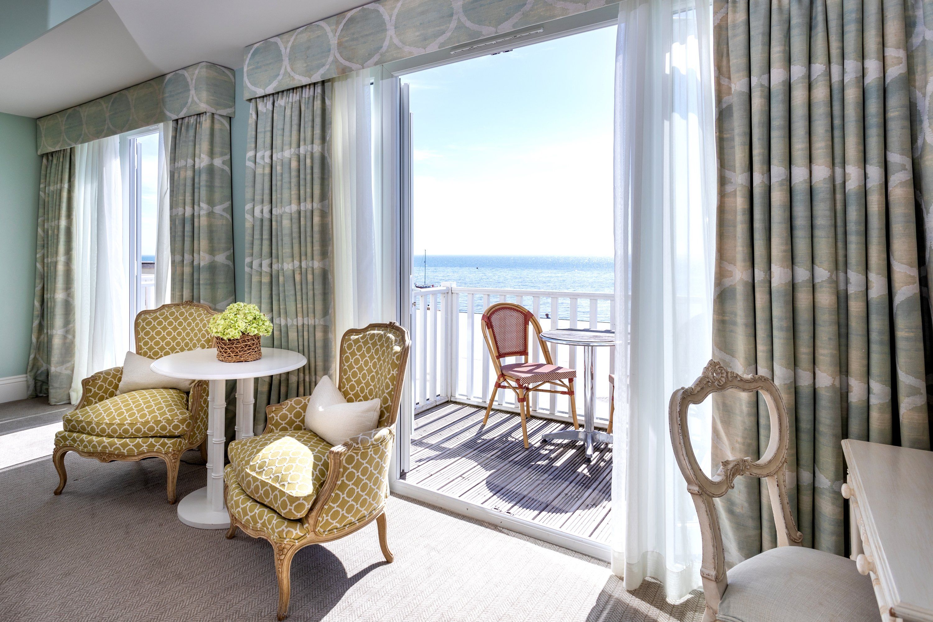 فندق روزلين بيتش