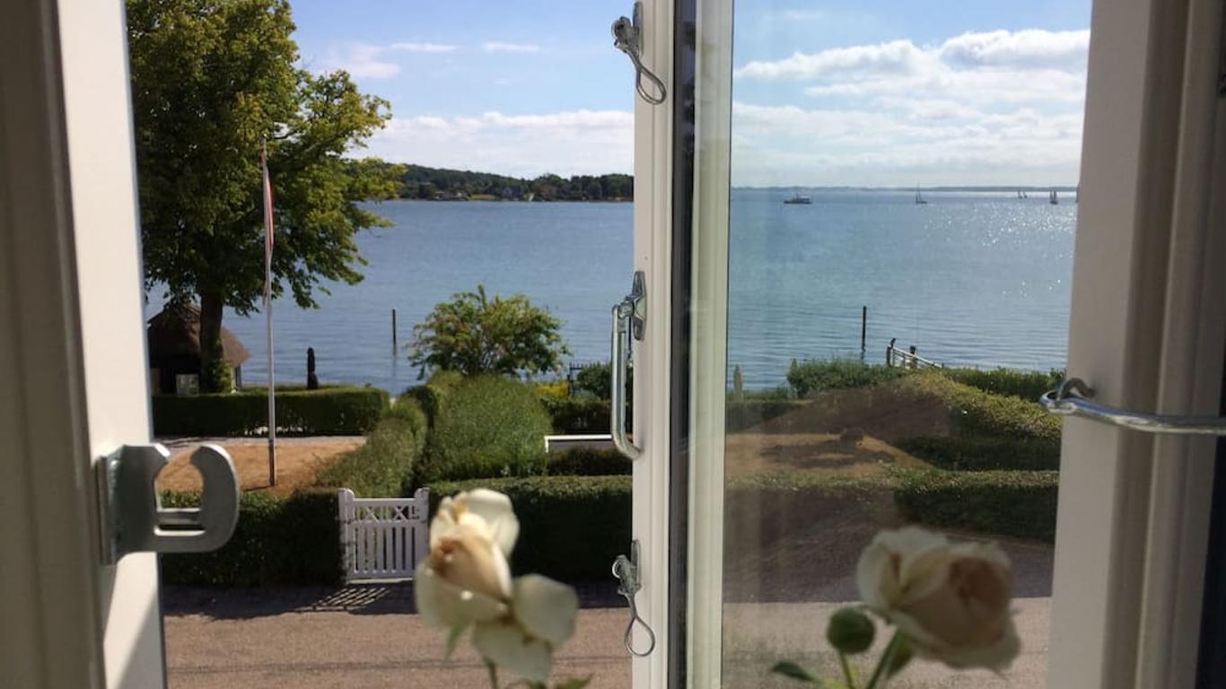 Troense Bed and Breakfast by the sea
