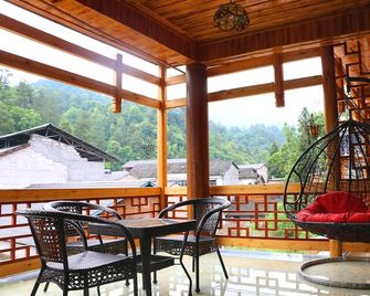 Zhangjiajie One Step to Heaven Inn -Yang - Zhangjiajie - Balcón