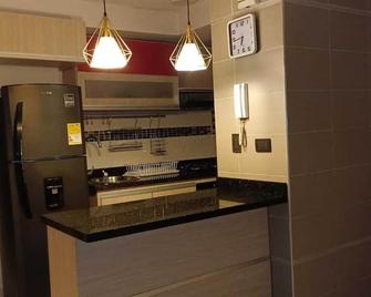 espectacular alojamiento fresco , cómodo y limpio ven y disfruta con nosotros - Cúcuta - Kitchen