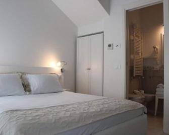 Punto 41 - Peschiera del Garda - Habitación
