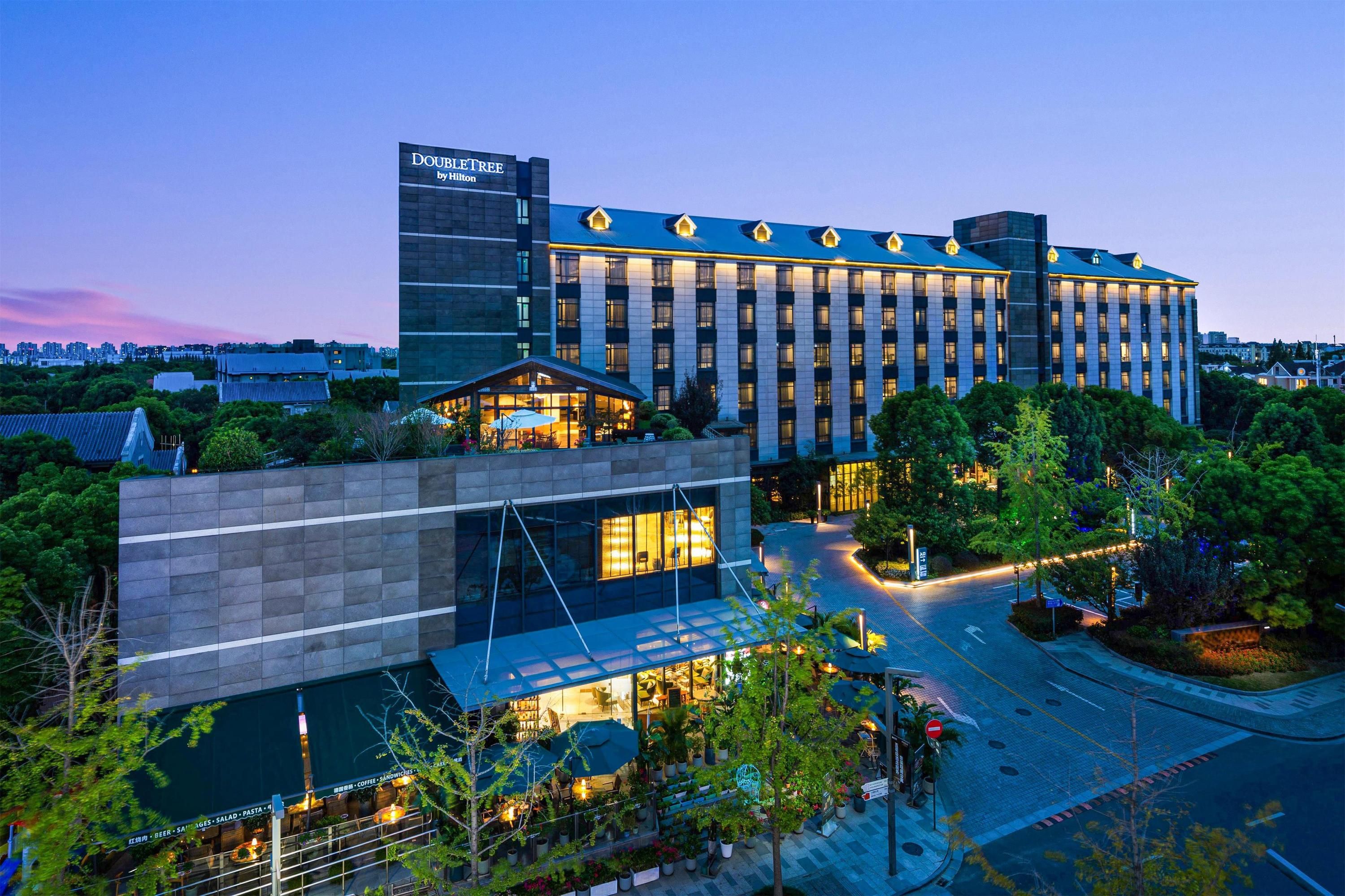DoubleTree by Hilton Shanghai Hongqiao thumbnail 2