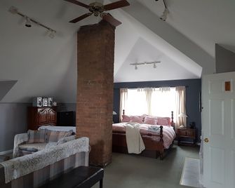 Ye Olde Walkerville Bed & Breakfast - Windsor - Chambre