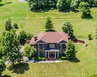 Country Cove - Brentwood - Building