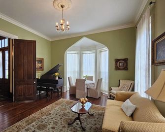 The Wynne House Inn - Holly Springs - Sala de estar