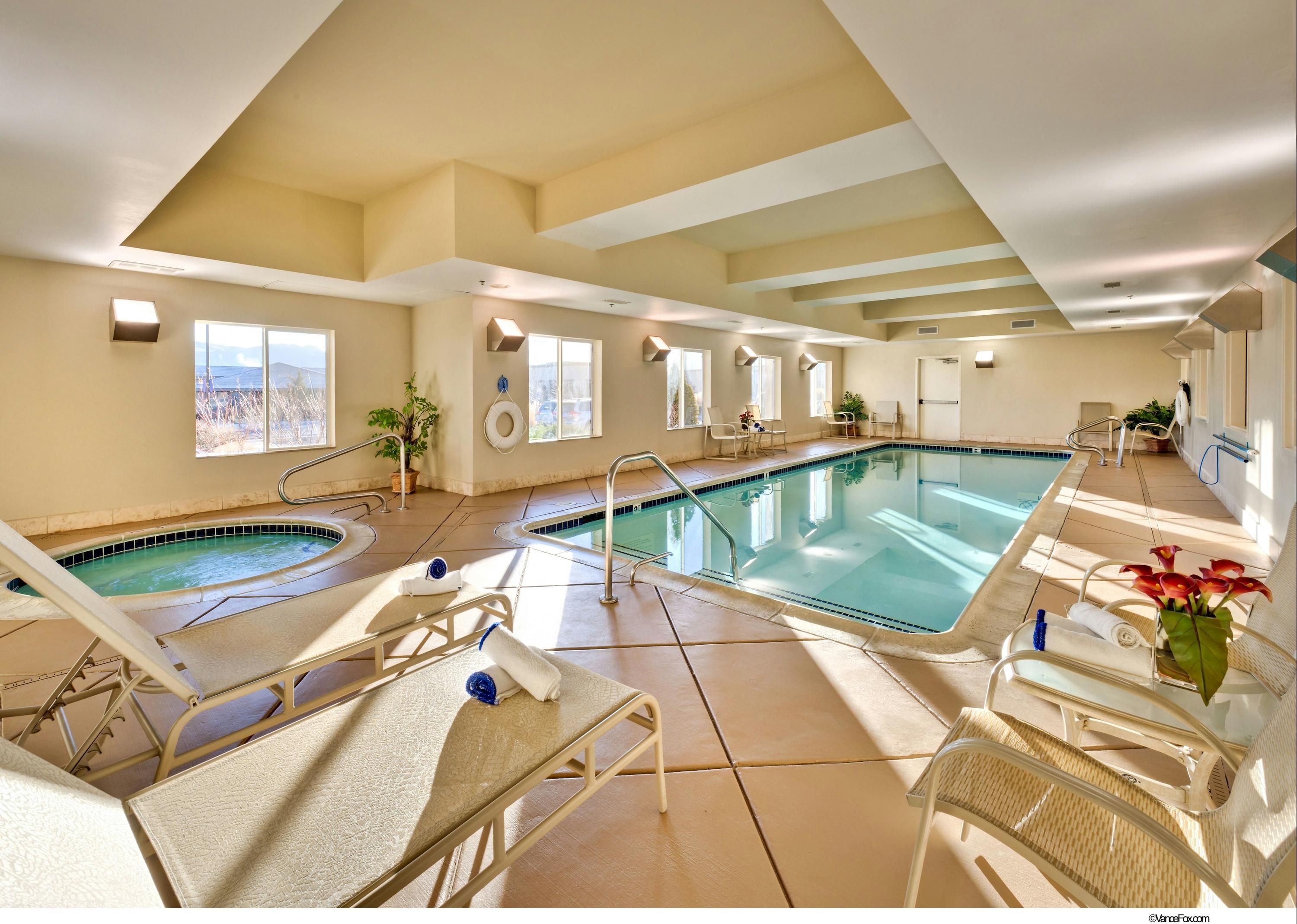 Hampton Inn & Suites Reno - רנו - בריכה