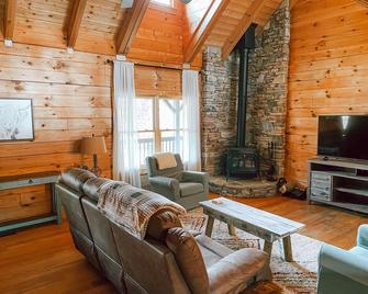 Sunrise Ridge - No Cleaning Fee!!! - Mill Spring - Sala de estar