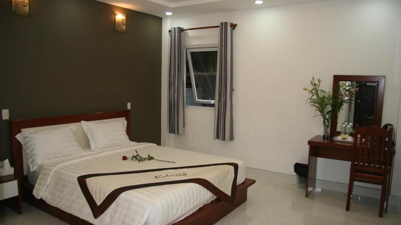 Yaya Sai Gon Hotel