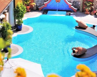 Arciduca Grand Hotel - Lipari - Uima-allas