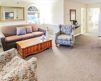 The Falls at Ogunquit Resort, Maine - Ogunquit - Living room