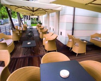 阿卡德米亞酒店 - 里米尼 - 里米尼 - 餐廳